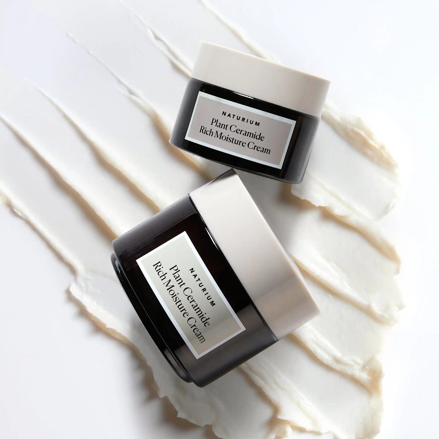 plant-ceramide-rich-moisture-cream-jumbo-m0 11_18_2021_Naturium0575-crop.webp